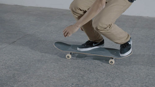 Skateboard Trick BS 180 Kickflip Feet Position