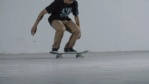 Skateboard Trick Switch Kickflip/ Switch Heelflip Position des Pieds