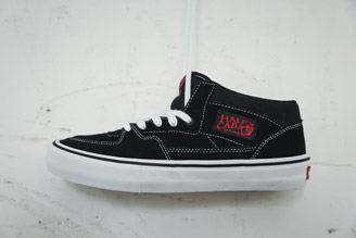 Mid-Top skate shoes