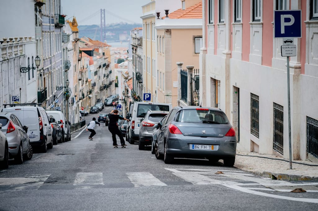 Downhill Skateboarding Lisbon | skatedeluxe
